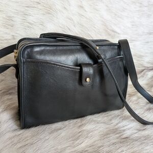 Vintage Coach Black Leather Crossbody Bag